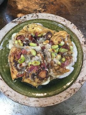 伝説ベーコン、山形秘伝豆、ちいたけ、ジャガイモのチーズ焼き