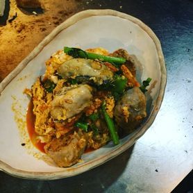 デカプリオイスター、チーマディラーパのラー油卵とじ