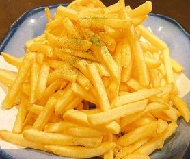 山盛りフライドポテト