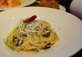 黒ニンニクとシラスのペペロンチーノ