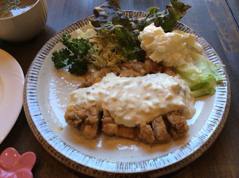 チキン南蛮定食（900円）