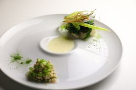 本日鮮魚のソテー 宮城セリとソバの実のリゾット