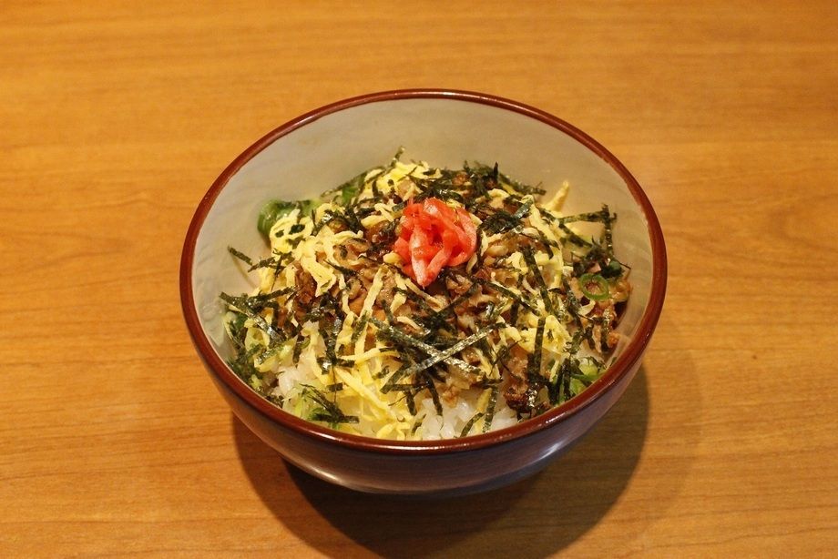 チャーシュー丼　ミニチャーシュー丼（ミニ280円　並350円　大400円）