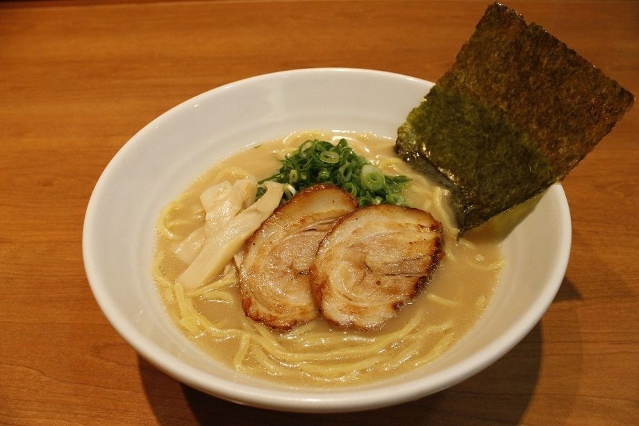 とんこつしょうゆらーめん（680円）