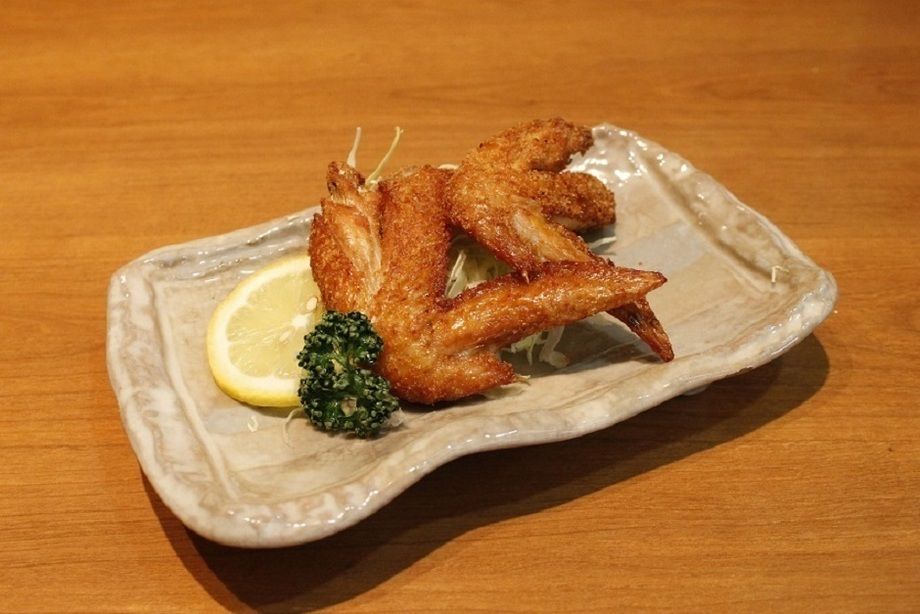 手羽先揚げ（380円）