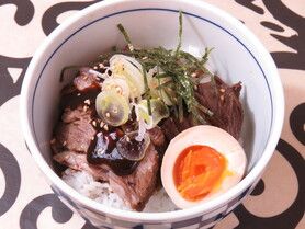 羊チャーシューよだれ丼