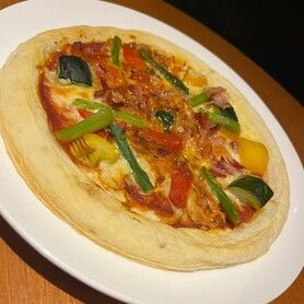 人気自家製オリジナルミックスピザ