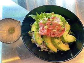 ネギトロアボカド丼