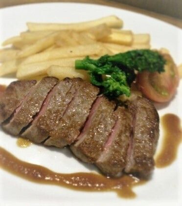 サーロインステーキ（800円）