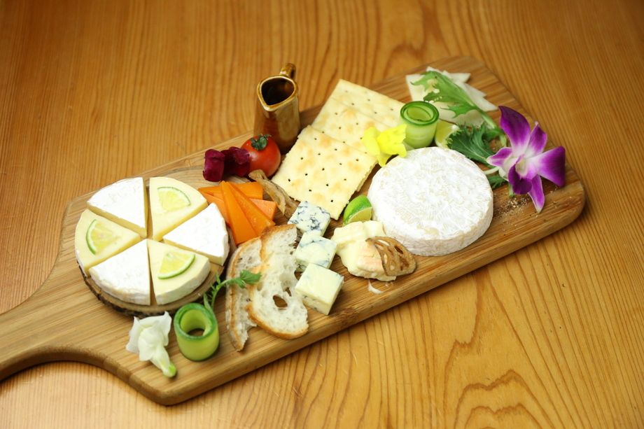 生ハムとチーズ（-）