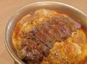 牛ステーキの｢　開化丼　」