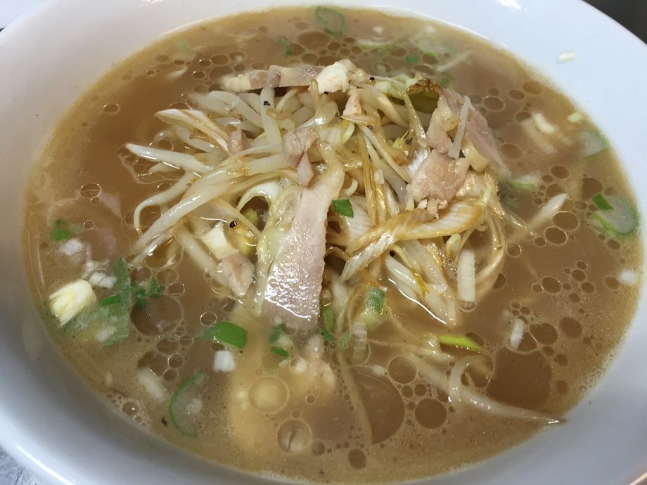 ネギ油鶏肉ラーメン