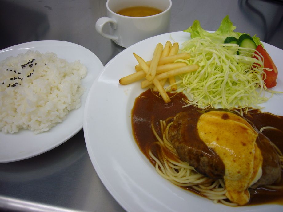 デミグラスハンバーグ