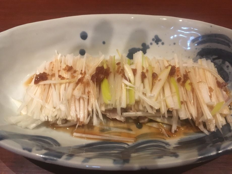 スーチカ ネギ油ソース掛け