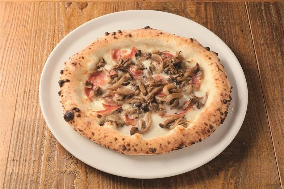  ボイカイオーラ(モッツァレラチーズ・サラミ・きのこ)