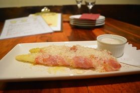 ホワイトアスパラとパンチェッタのグリル～パルミジャーノ掛け、温玉添え～