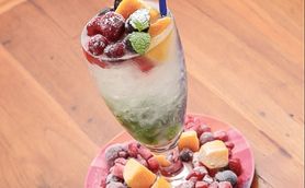 こぼれフルーツ添え