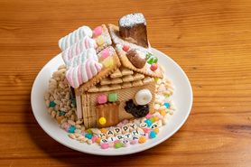 【子供の夢が叶う？！】お菓子の家付きバースデープラン全4品+駄菓子アイス食放+飲放付3700円！