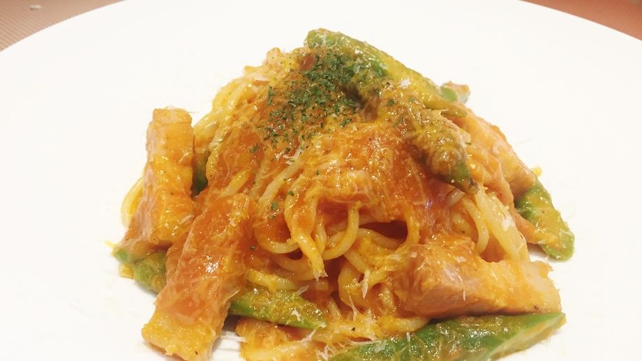 第5番 「厚切りベーコンとアスパラガスのトマトソース」