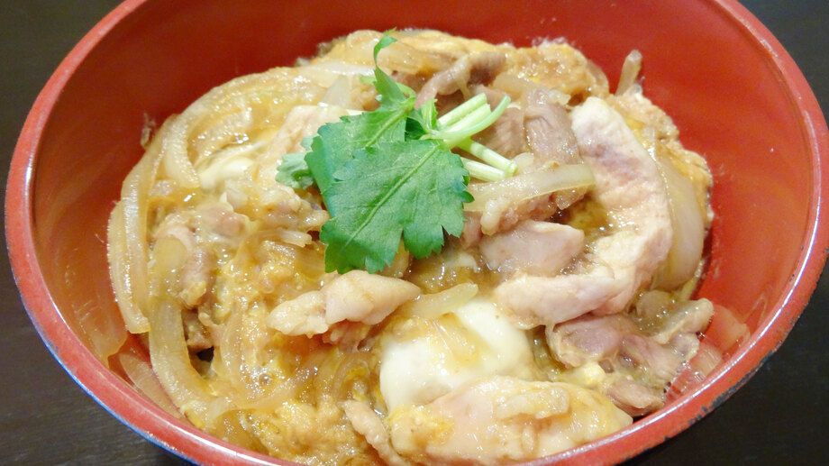 秋田比内地鶏の親子丼と稲庭ミニうどん御膳（1000）