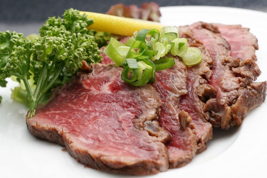 焼肉屋さんのローストビーフ