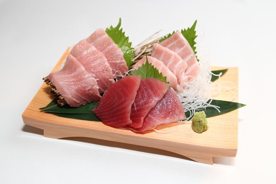 マグロ三昧盛り（１９８０円）