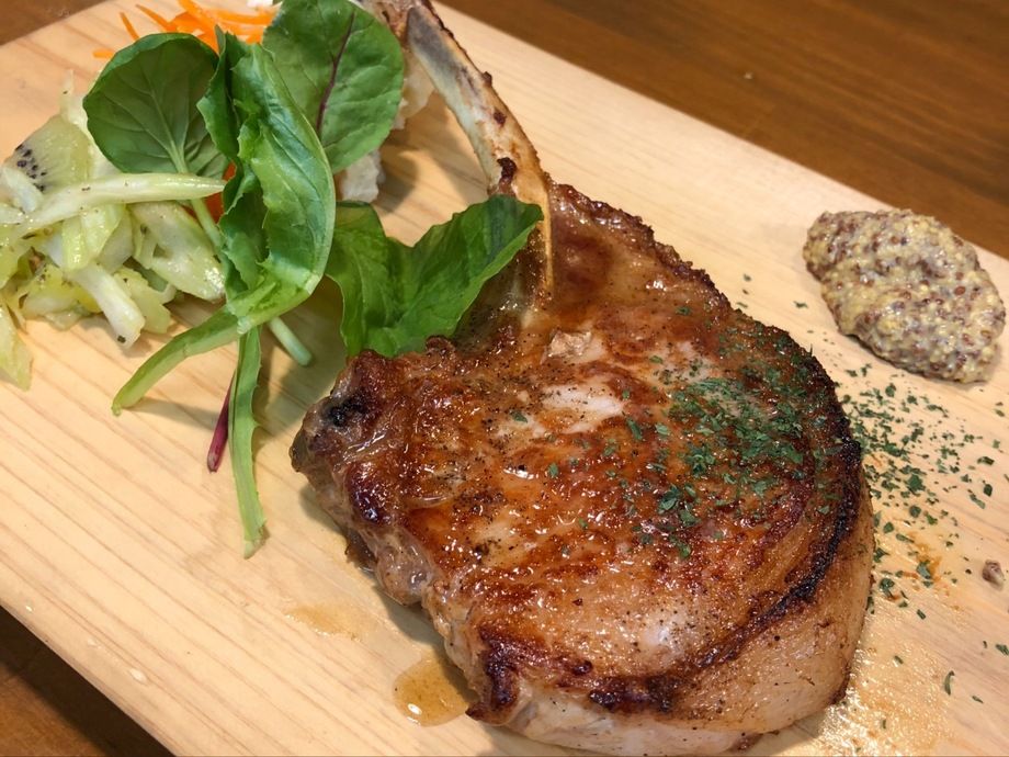 メキシコ産 骨付ポークロイン（1,680円）