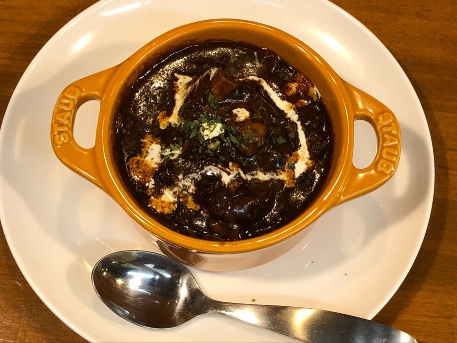 牛肉の赤ワイン煮（1,180円）
