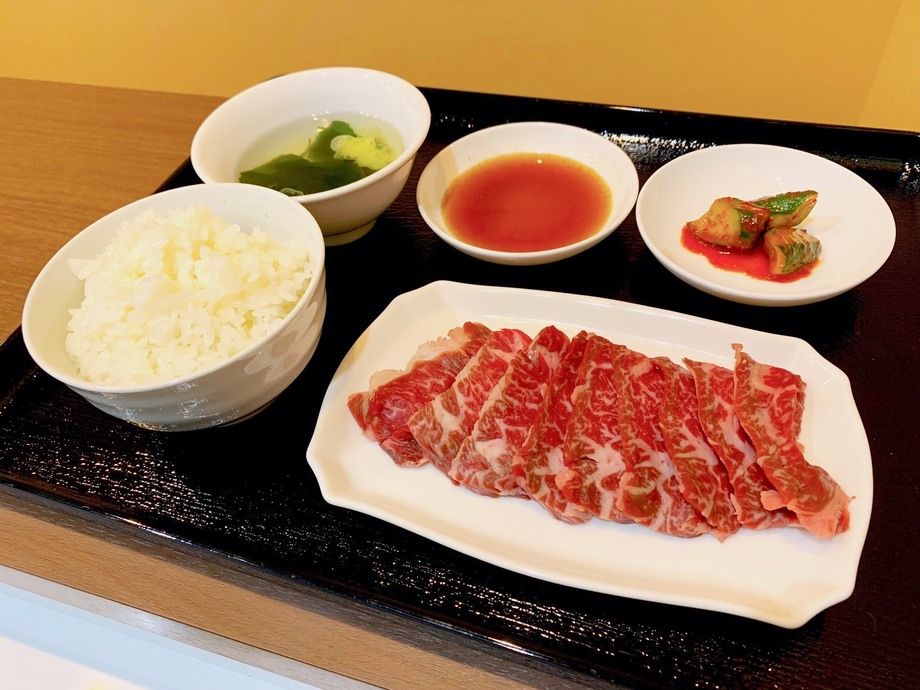 C. 定番！ハラミ定食 80g（800）