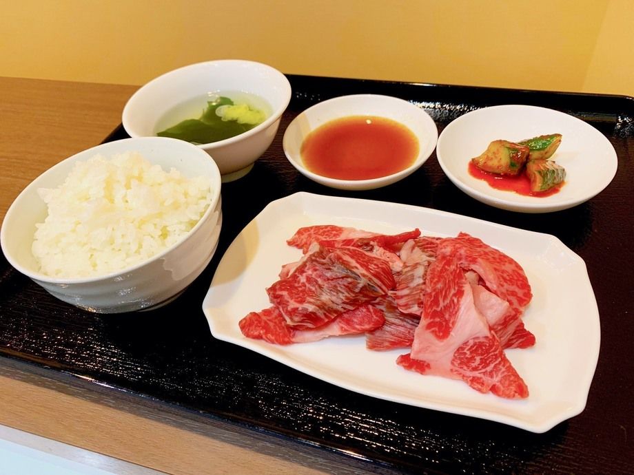  A. あべの一番焼肉定食 80g（700）