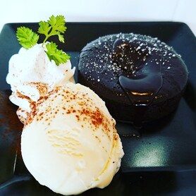 フォンダンショコラバニラ添え