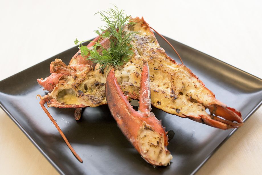 オマール海老のグラタン 1尾	（2,800円）