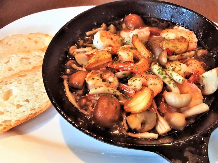 海老ときのこのアヒージョ