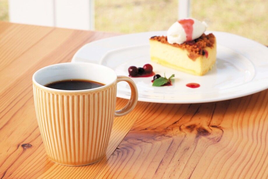 ヒナノ珈琲オリジナルブレンドと自家製チーズケーキ