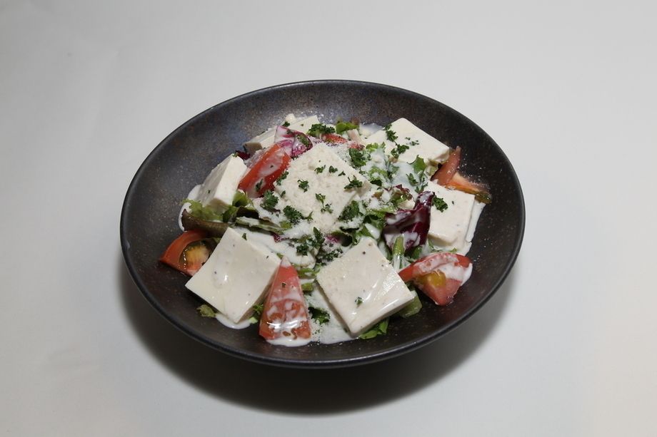 豆腐シーザーサラダ（５８０円）