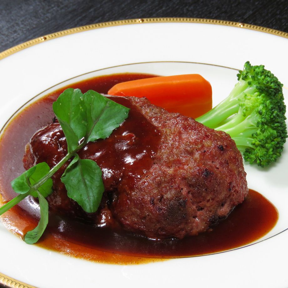 国産 牛すね肉のハンバーグ（1280円(税別)）