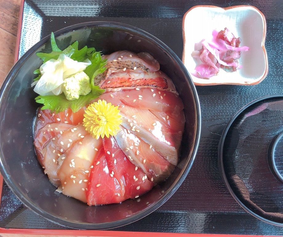 海鮮漬け丼