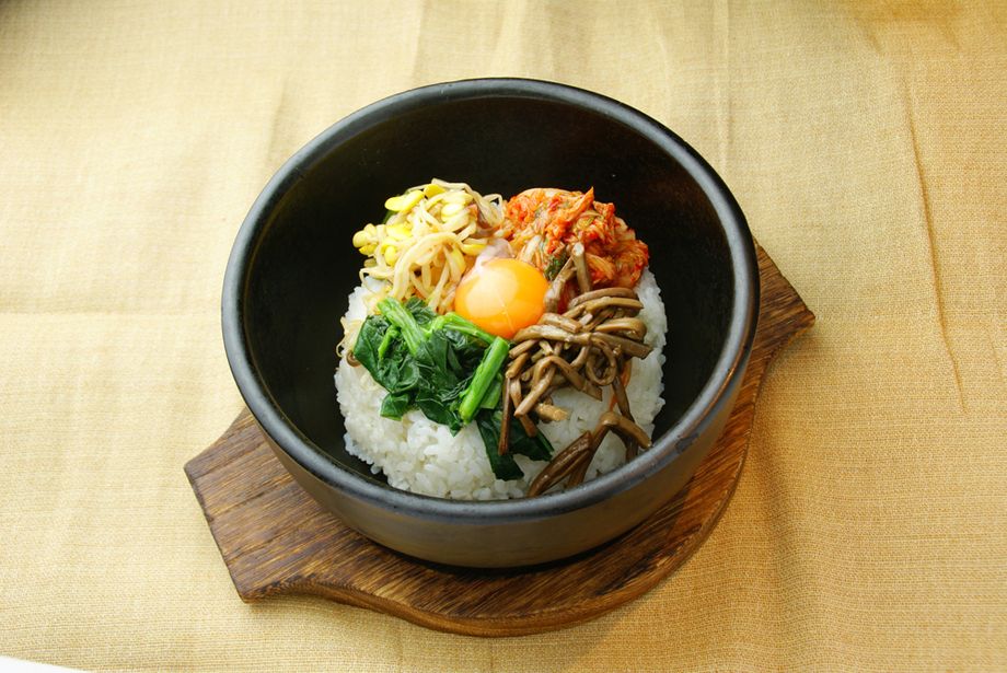 石焼きビビンバ（850円（税抜））