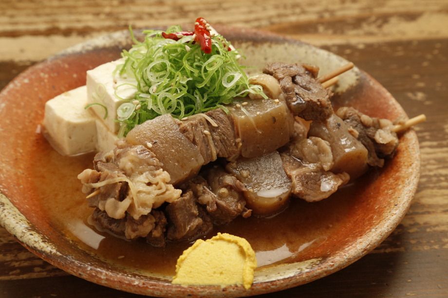 黒毛和牛牛すじ煮込み（1本380円（写真は3人前です））