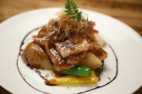 四万十米豚の黒コショー焼き　マスタードソース絡め