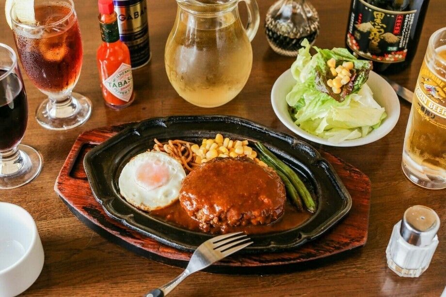 デミグラソースハンバーグ（700）