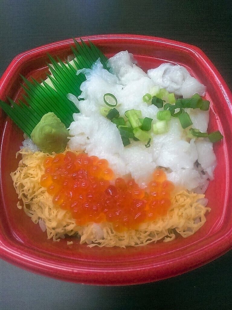 いくら縁側丼（並盛680円（税込）～）