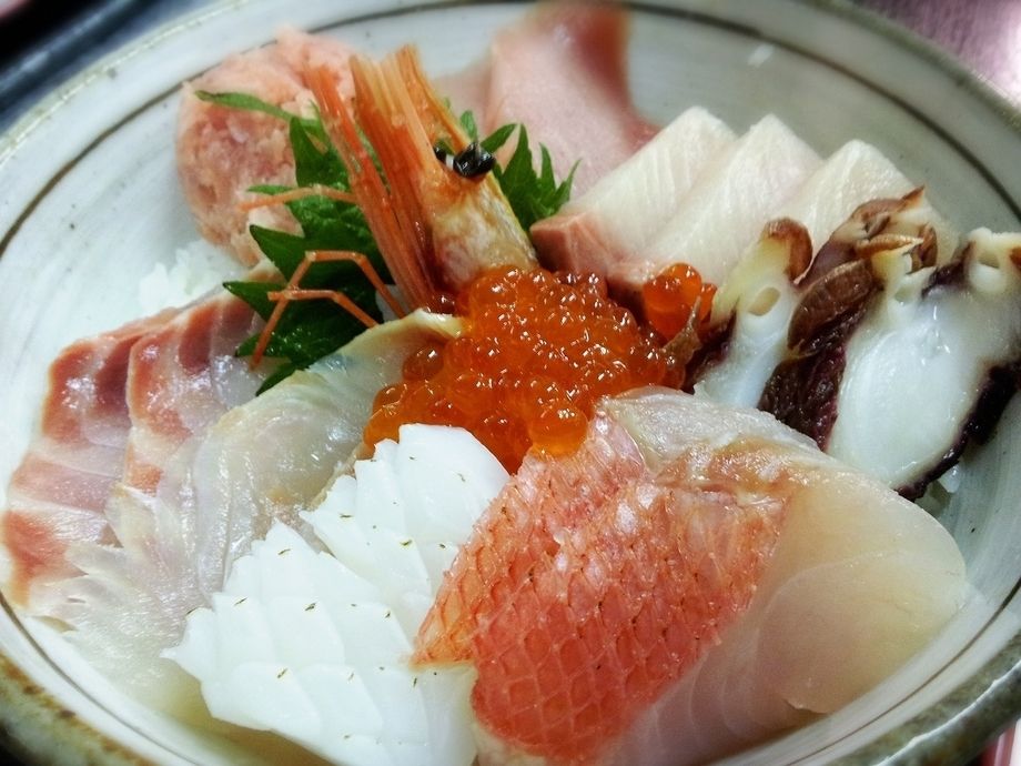海鮮丼