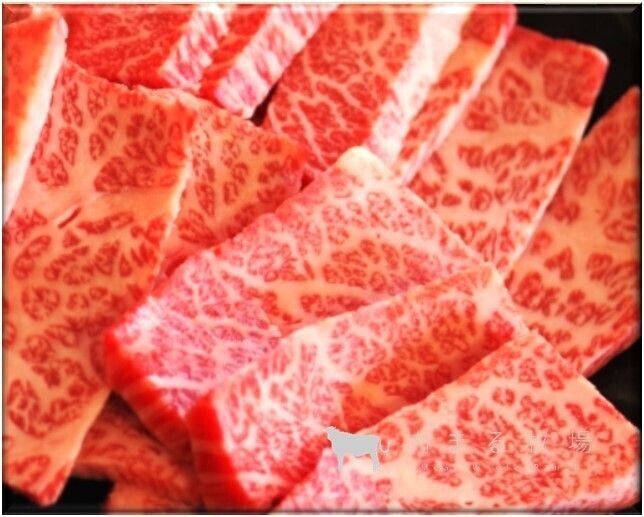 和牛カルビ、、、一人前（特上カルビ　1360円（税抜）　上カルビ　1180円（税抜）　カルビ　980円（税抜）　）