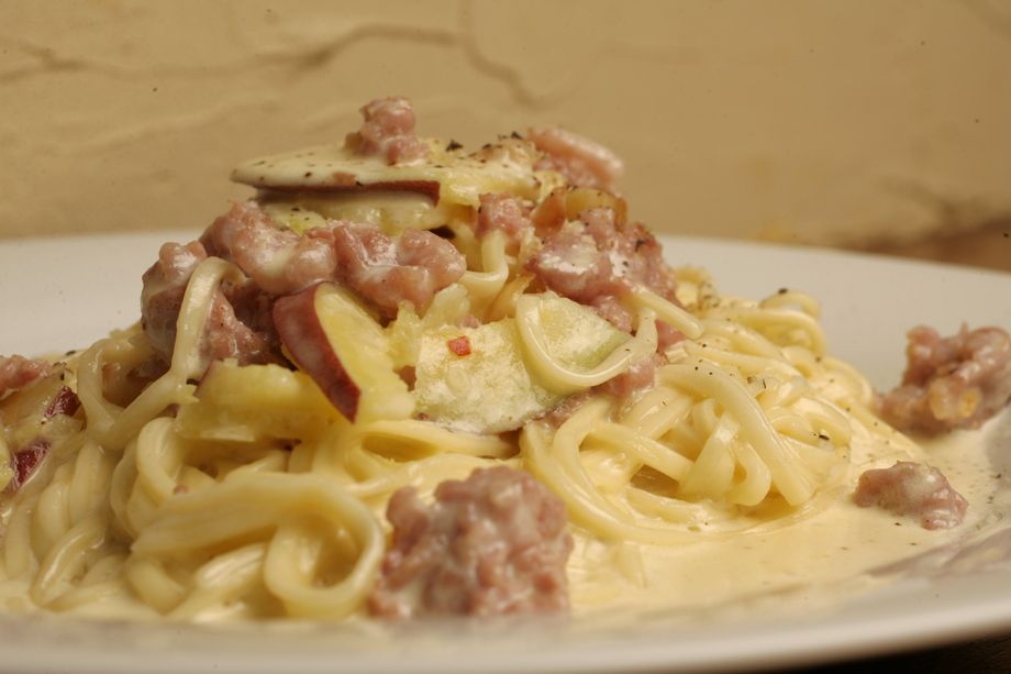 サルシッチャと金時芋のクリームパスタ（1400円）