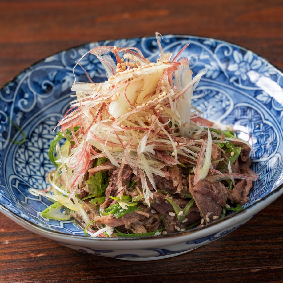 ほぐし牛タンと九条葱の和え物