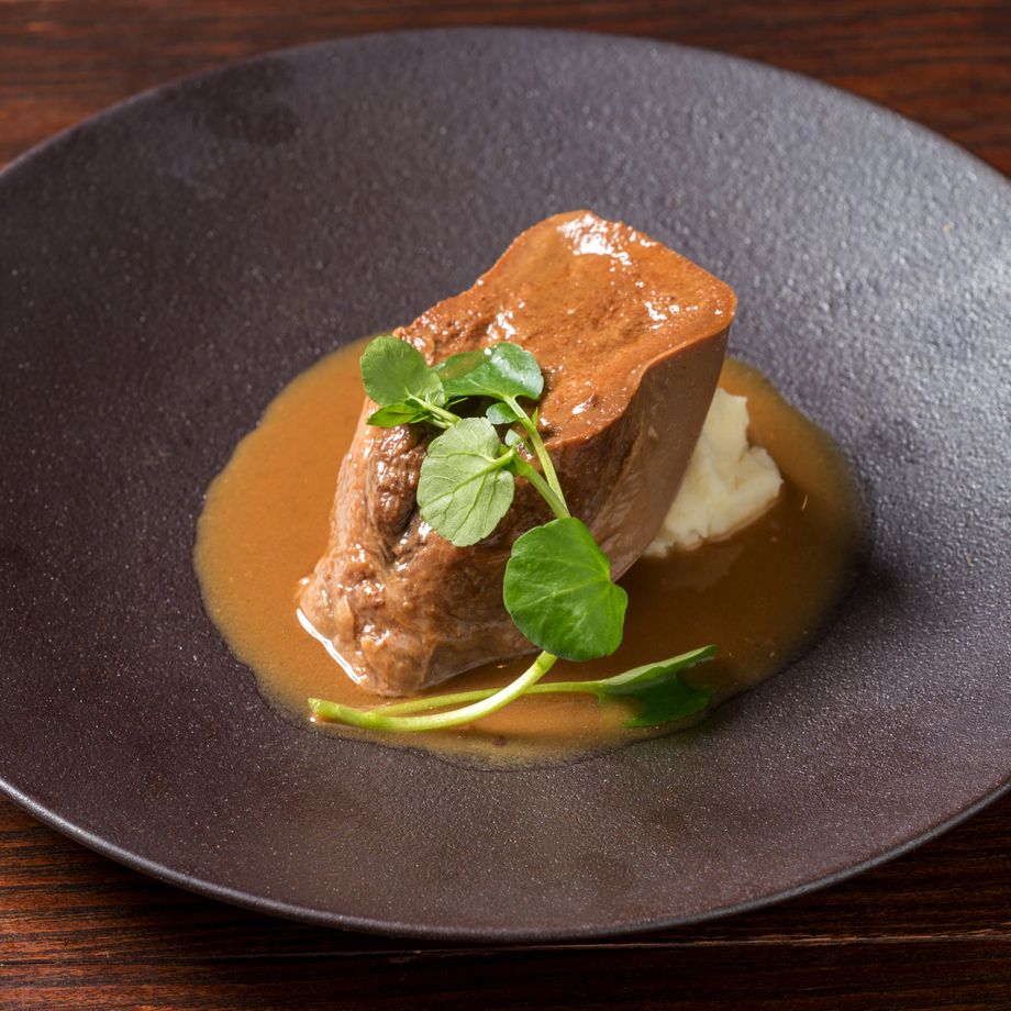 牛タンの京風味噌煮込み