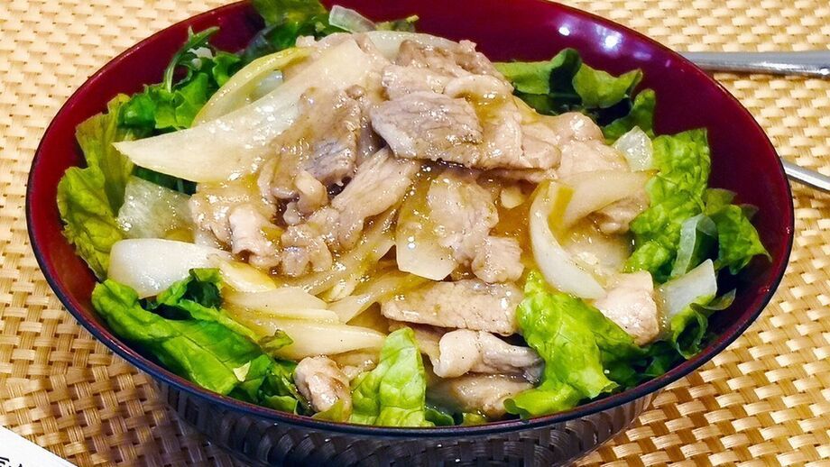 ガーリックポーク丼（900）