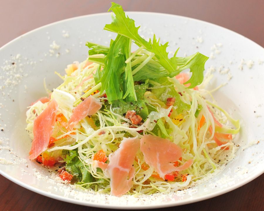 切り落とし生ハムのイタリアンサラダ