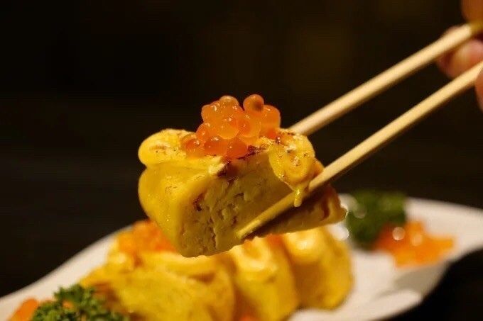 卵の上の卵の上の卵